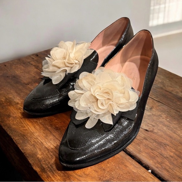 Kate Spade Black Cinda patent leather loafers grosgrain bow and mesh flower 8.5